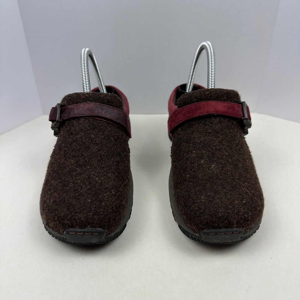 Merrell Encore Groove Wool Suede Clogs Brown Burgundy Buckle Slip On Mules Sz 7 - Picture 2 of 10